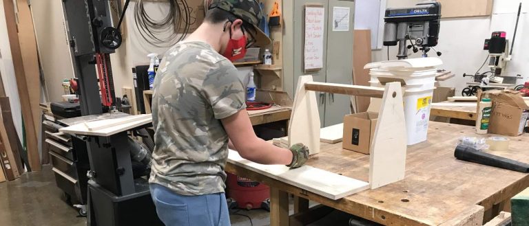 Youth Classes - The Woodworkers Club